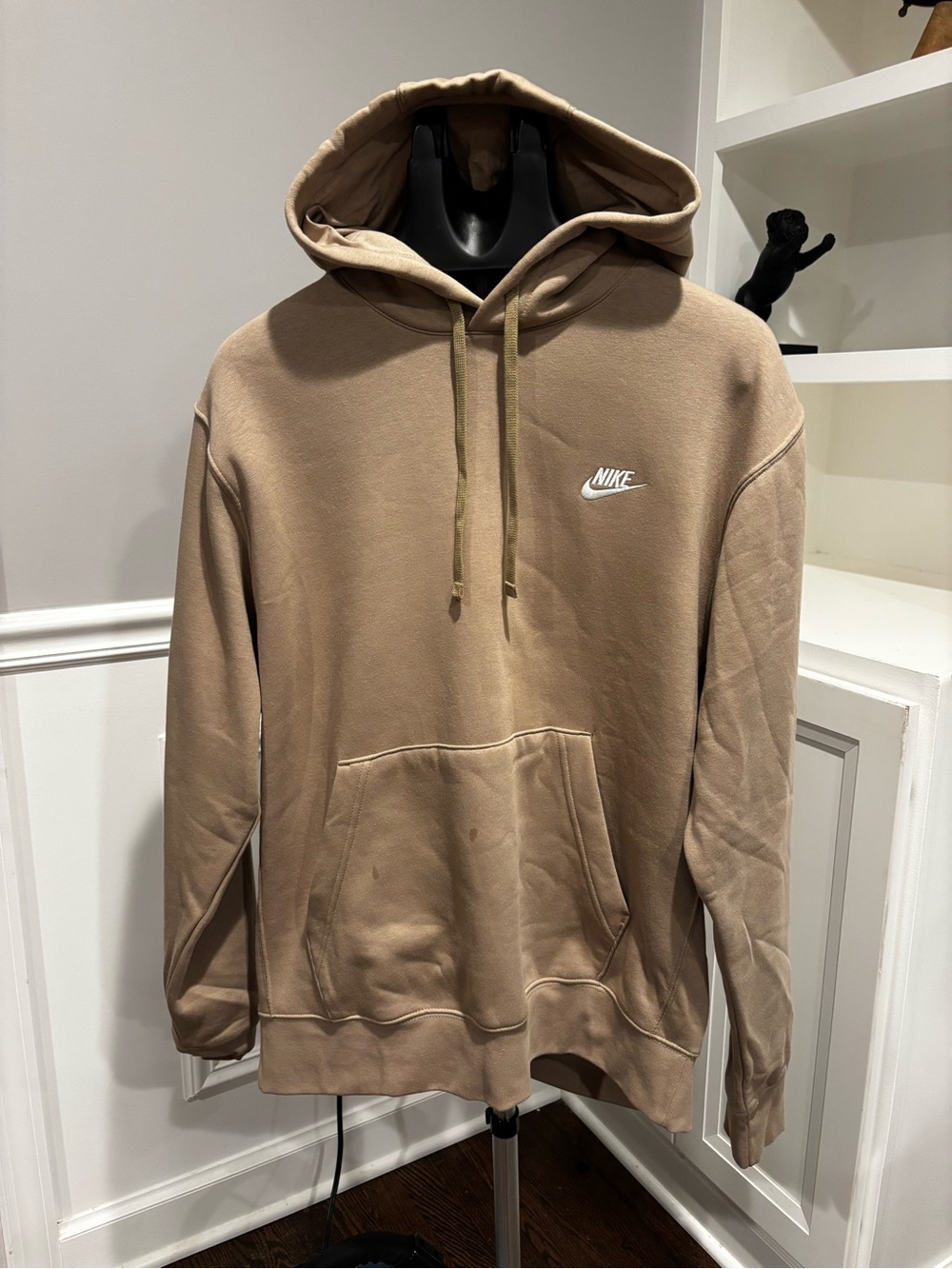 Nike Men’s Brown/Tan Pullover Hoodie with Small Logo